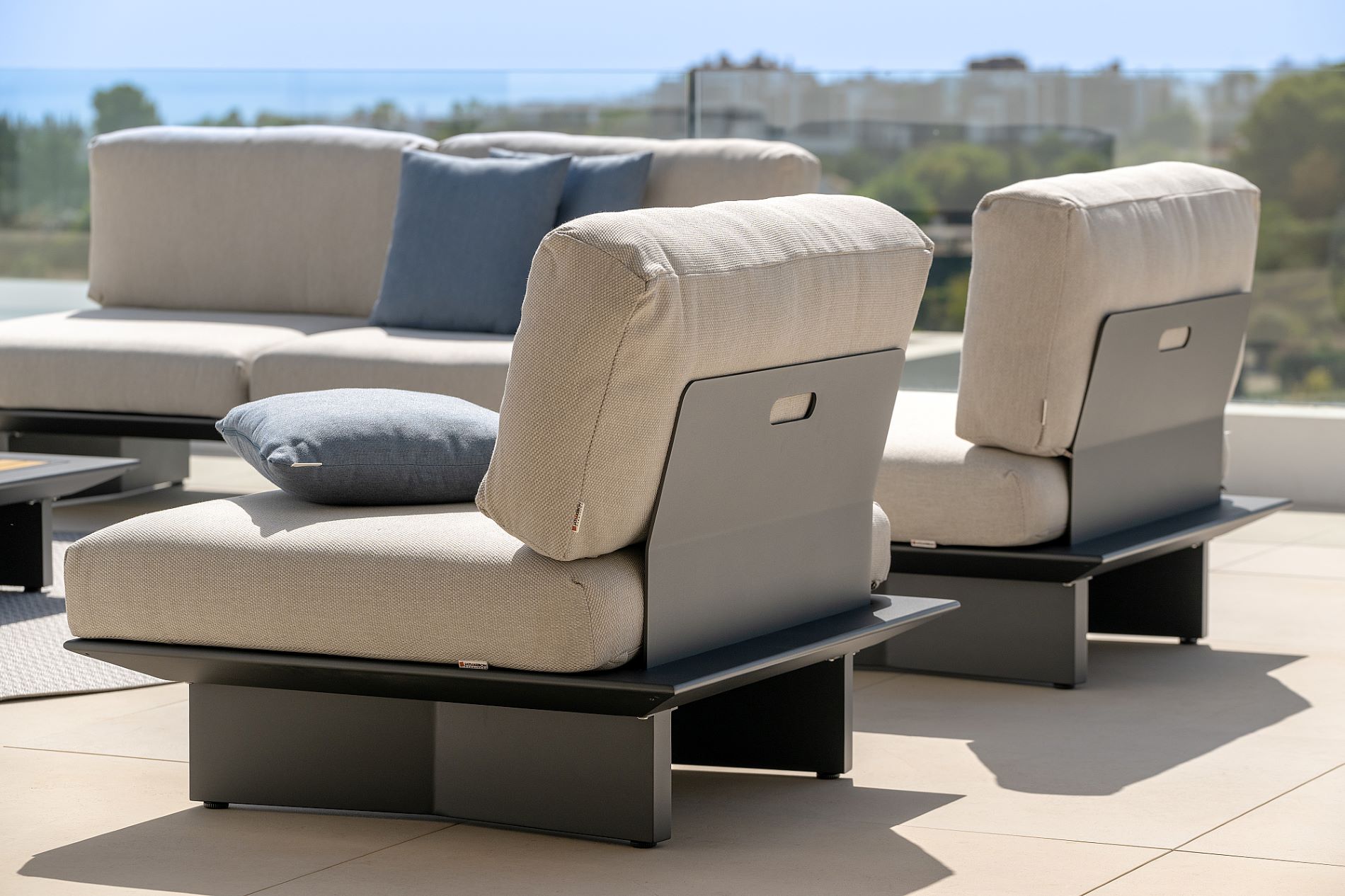 Arbon Sofa 3-Seat - Image 2